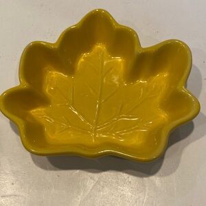 Ceramic Yellow Autumn Leaf Bowl
